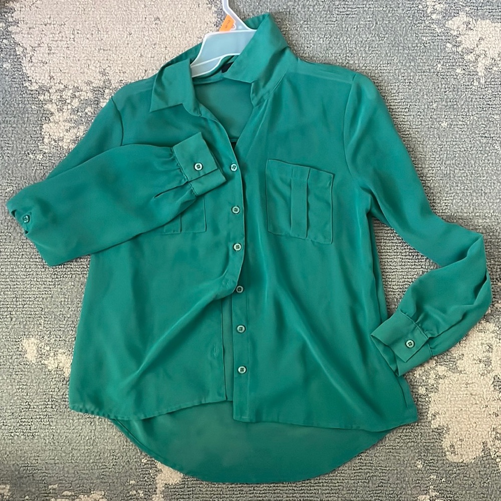 Green sheer pullover